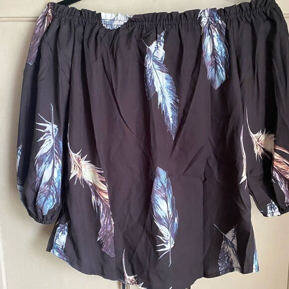 CLEARANCE ☀️ Black Off Shoulder Feather Print Tie Detail Top S - Picture 9 of 9